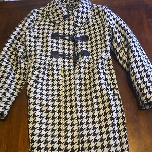 F21 Black and White Houndstooth Coat